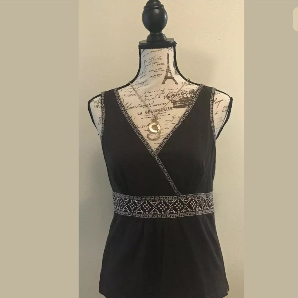 🌻Ann Taylor Sleeveless V-Neck Side Zip Top